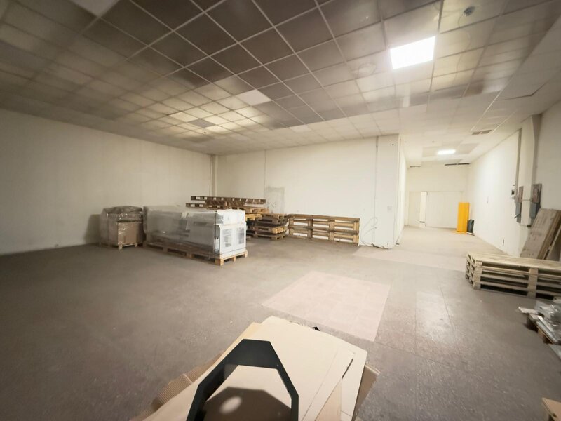 Aviatiei, spatiu pentru depozitare, 200 mp, parter, cladire industriala